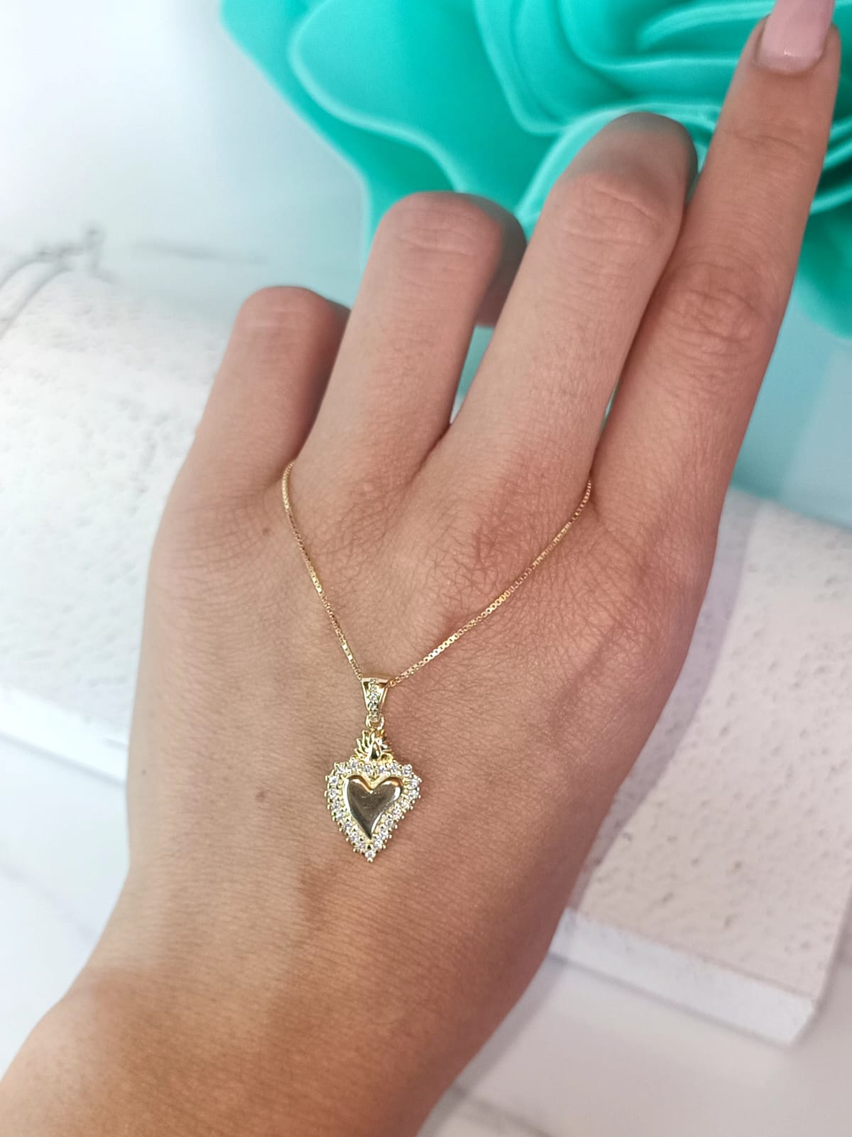 Collana Sacro Cuore in argento 925 con zirconi extra white.