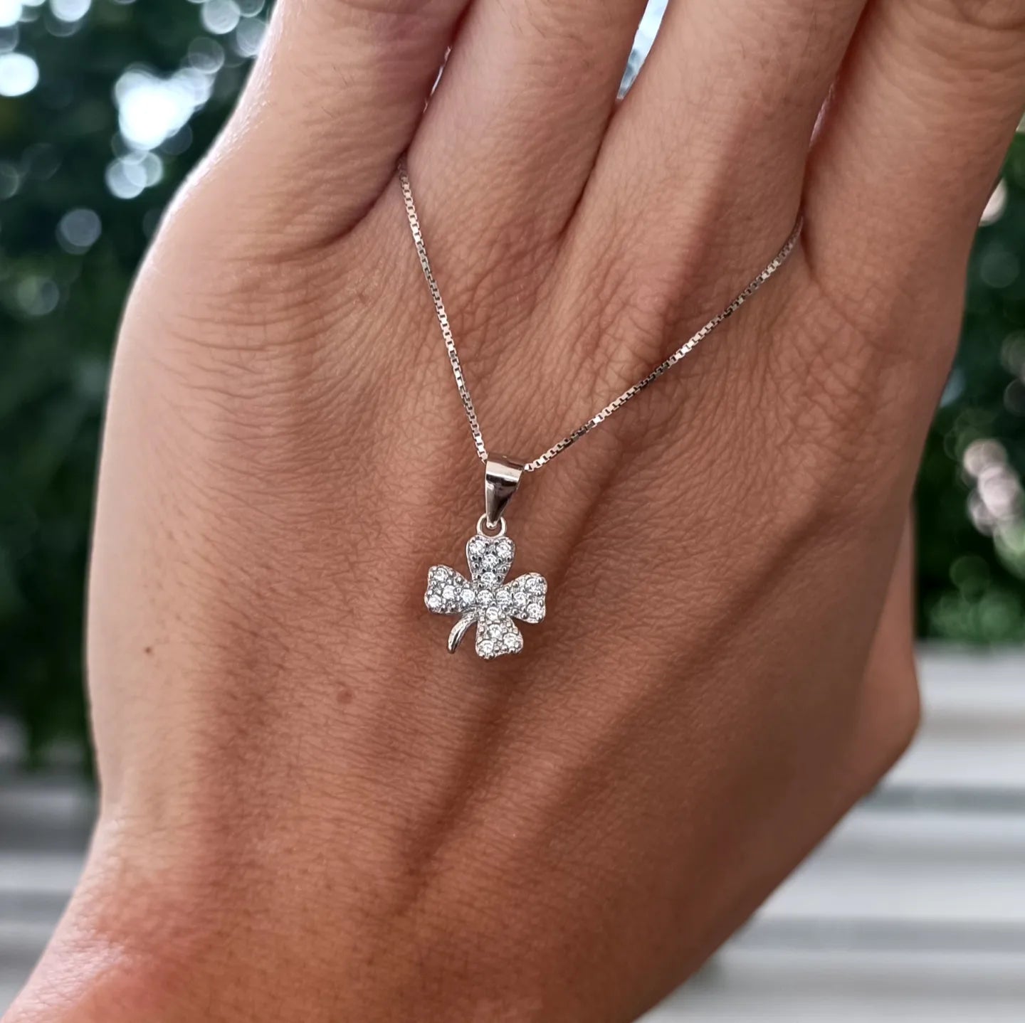 Collana quadrifoglio pavé