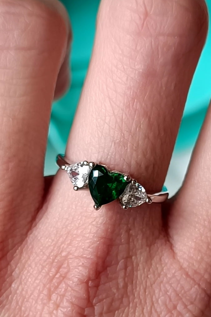 Anello Trilogy Cuore smeraldo in argento 925 e zirconi Regolabile