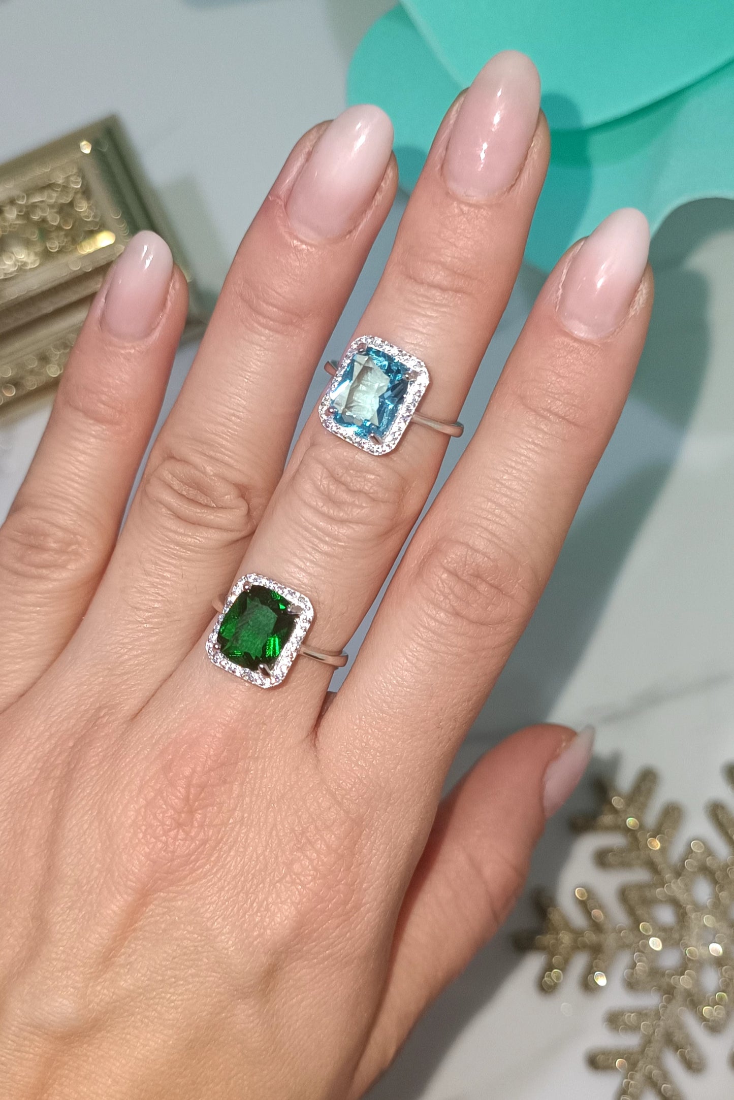 Anello vintage Square acquamarina in argento 925 e zirconi regolabile.