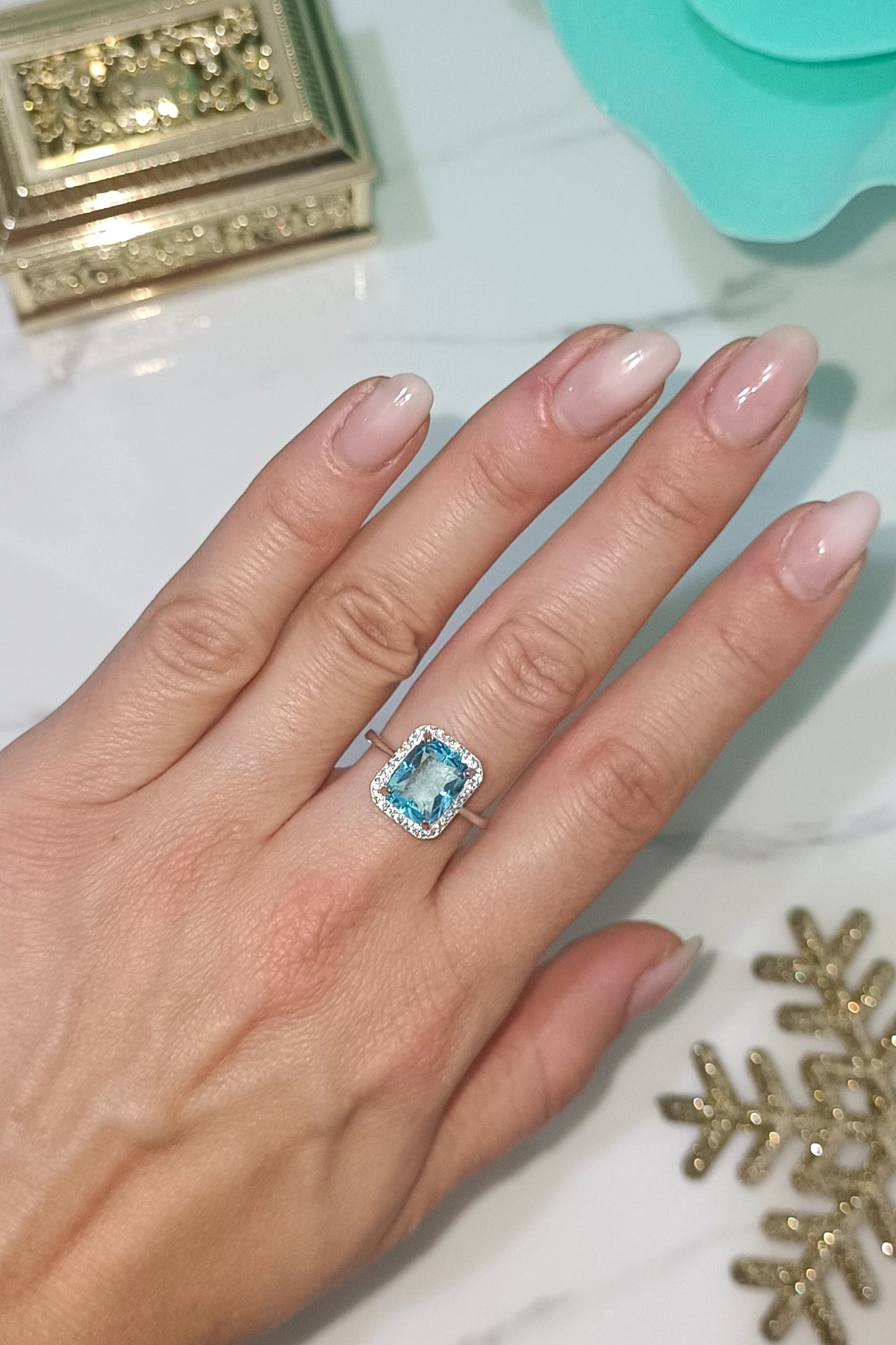 Anello vintage Square acquamarina in argento 925 e zirconi regolabile.