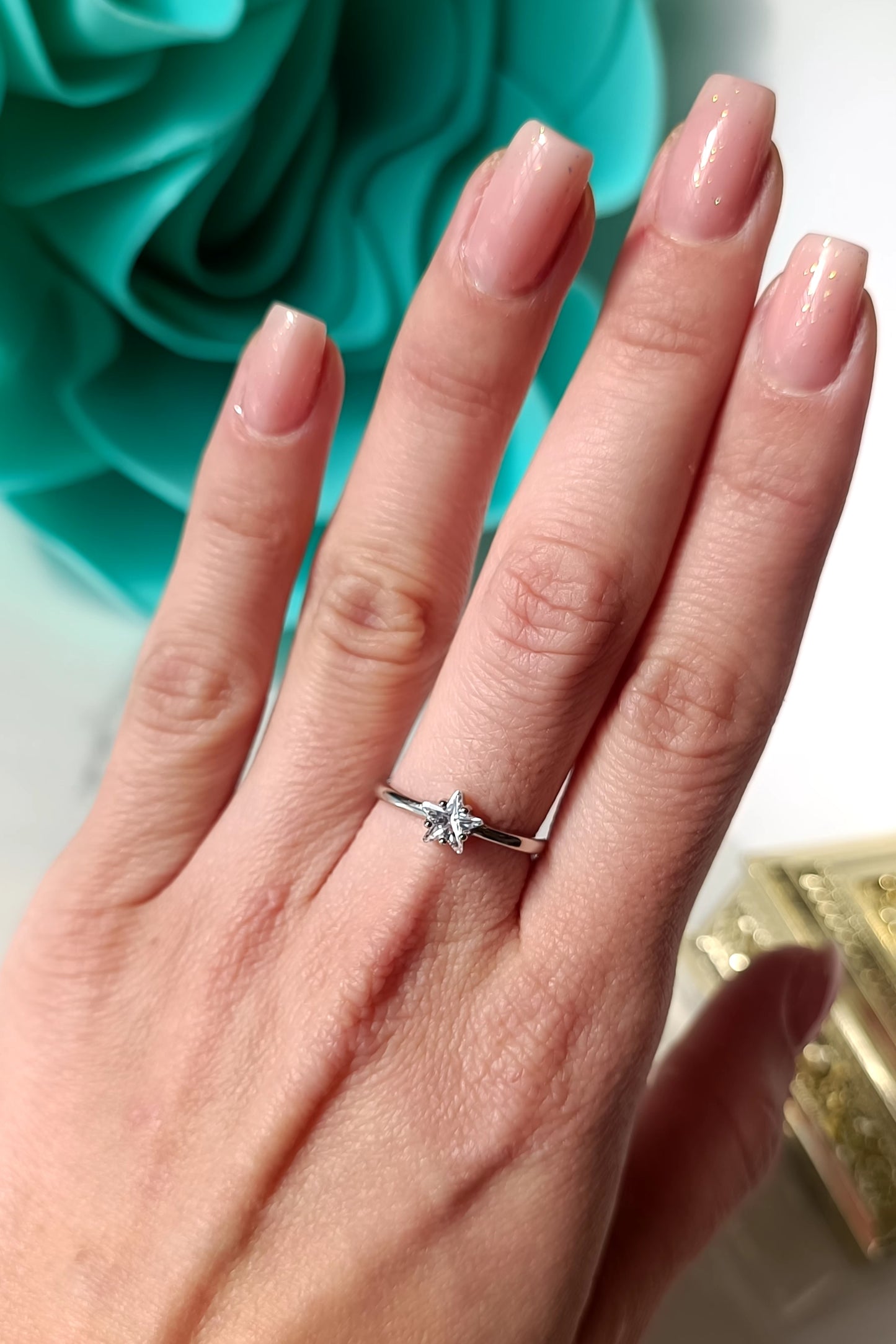 Anello solitario stellina " esprimi un desiderio" in argento 925 .