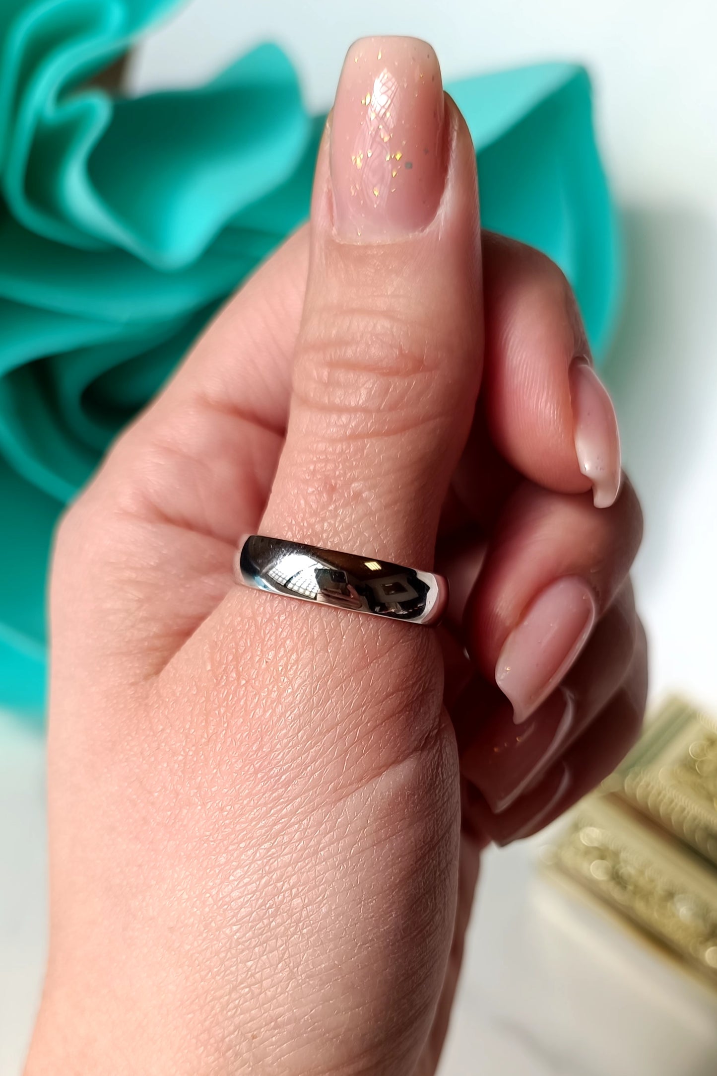 Anello Fedona liscia in argento 925 con possibilità di personalizzazione.