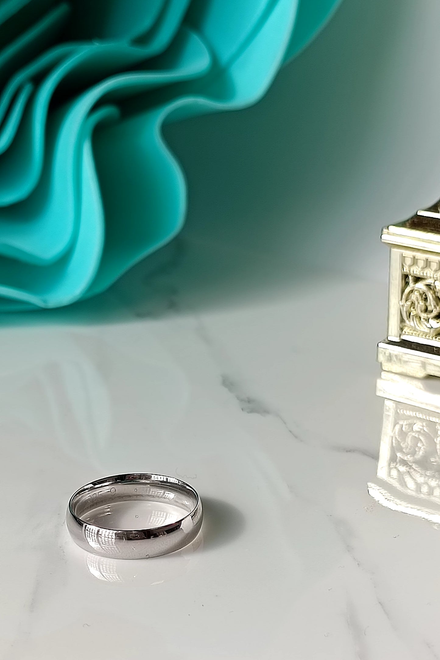 Anello Fedona liscia in argento 925 con possibilità di personalizzazione.