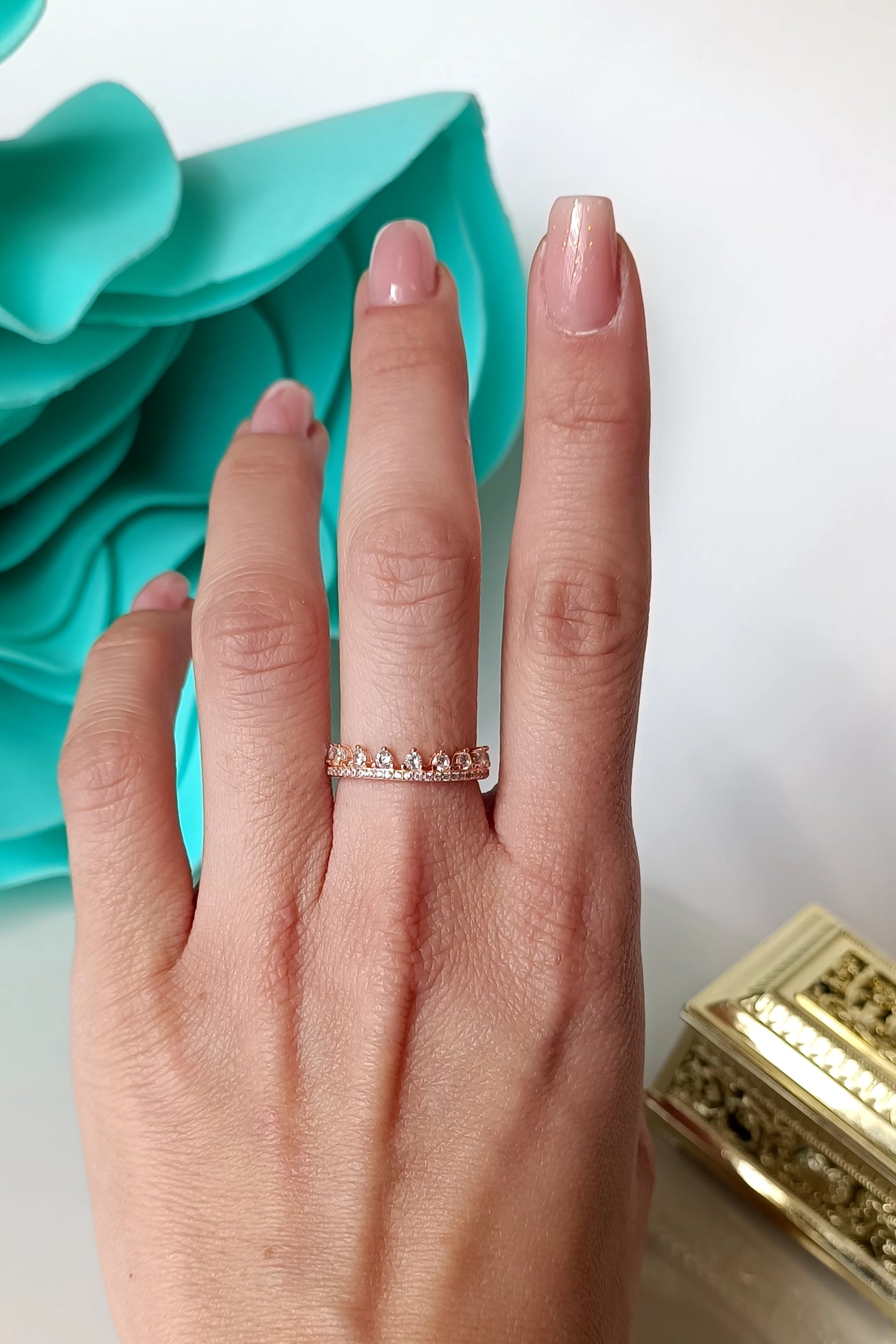 Anello Tiara coroncina in argento 925 e zirconi placcato oro rosa regolabile.