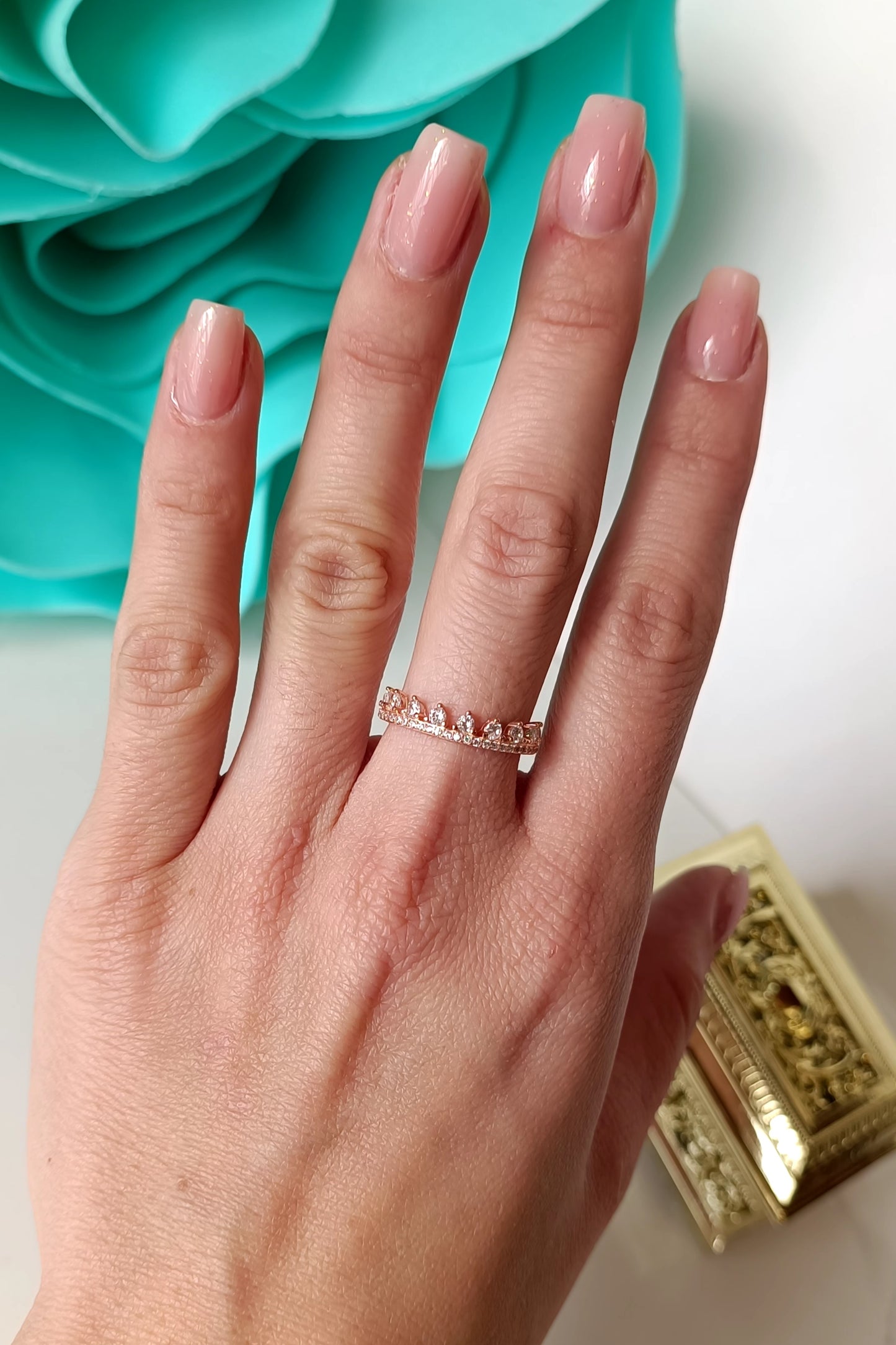 Anello Tiara coroncina in argento 925 e zirconi placcato oro rosa regolabile.