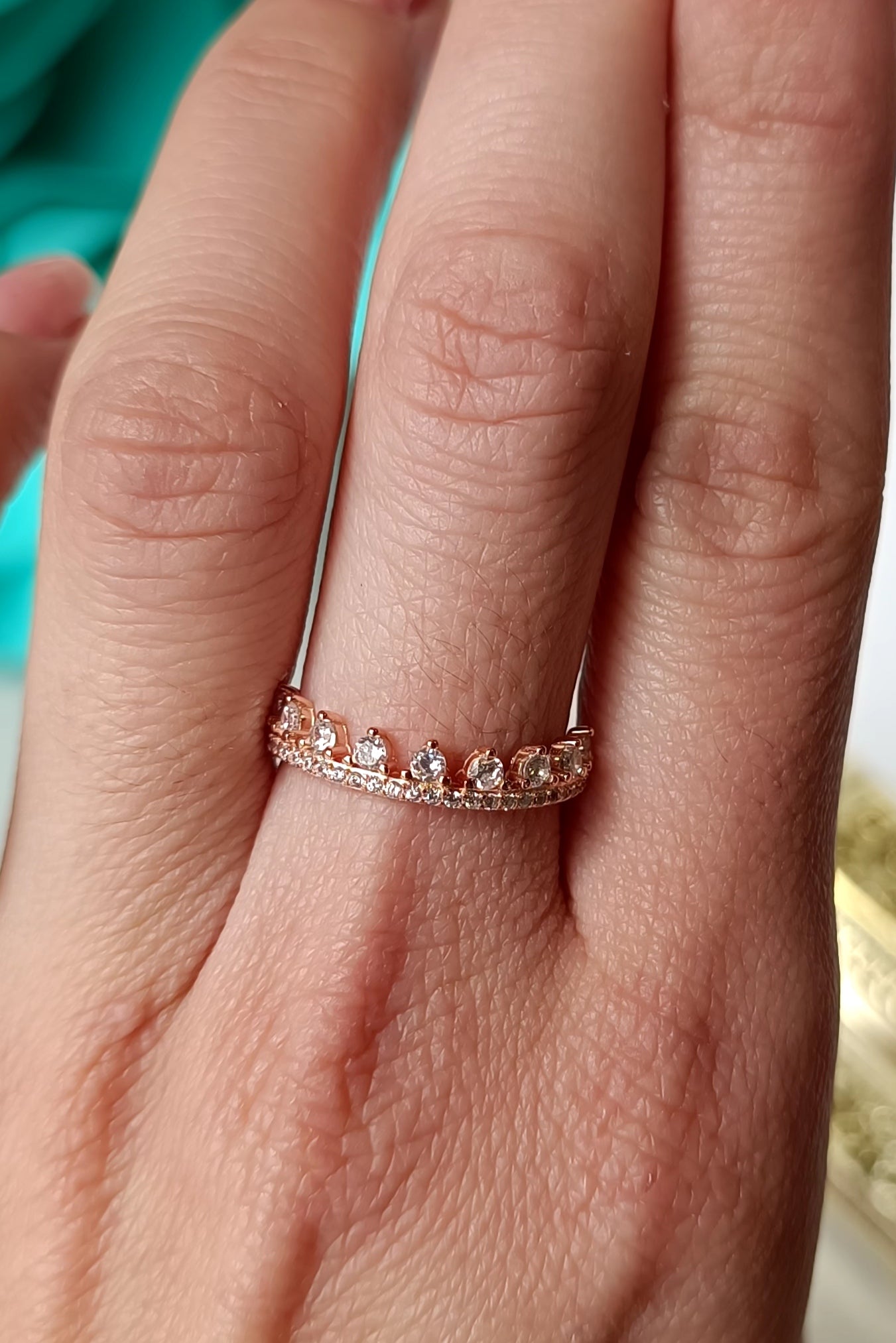 Anello Tiara coroncina in argento 925 e zirconi placcato oro rosa regolabile.