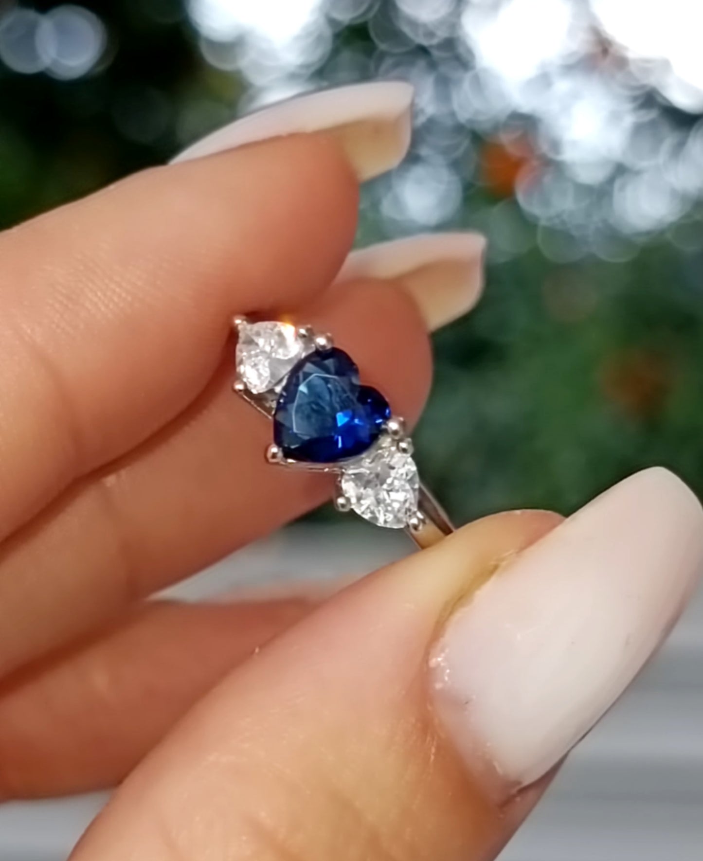 Anello Trilogy Cuore zaffiro blu in argento 925 e zirconi Regolabile
