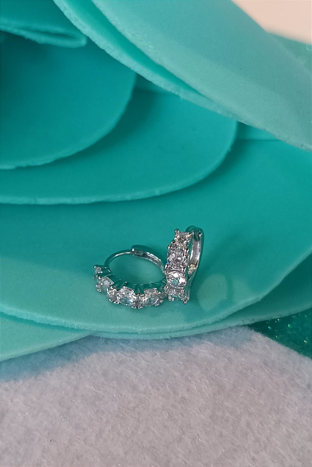 Orecchini a cerchio hope Diva in argento 925 e zirconi