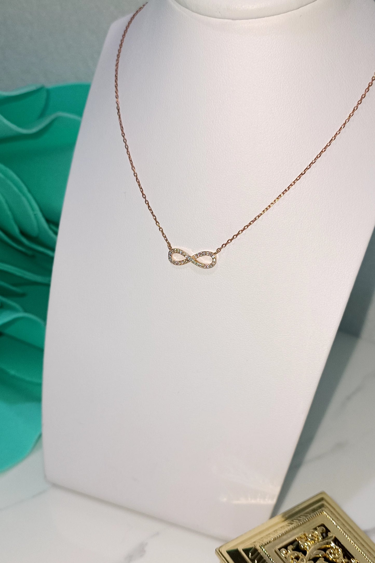 Collier Infinity Halskette aus rhodiniertem 925er Silber und Zirkonia