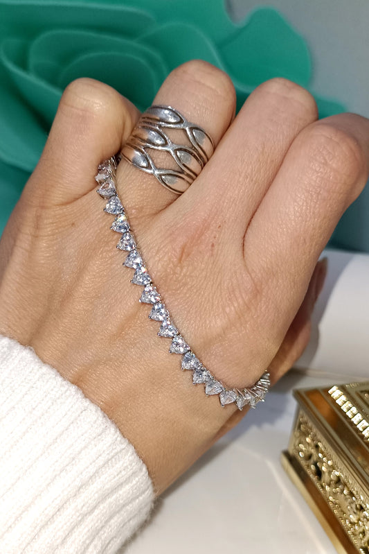 Bracciale tennis Cuore bianco in argento 925 .