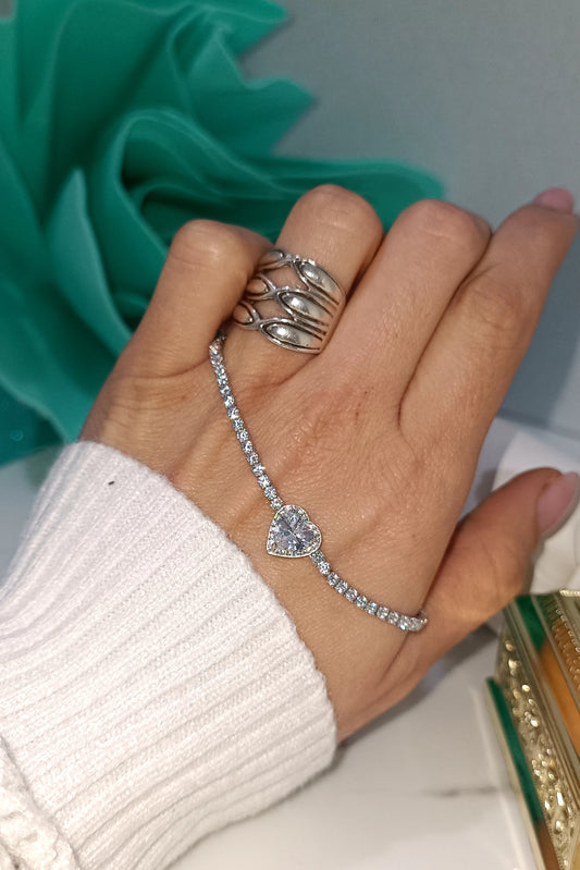 Bracciale tennis con cuore bianco in argento 925 e zirconi extra White taglio diamante con chiusura regolabile.