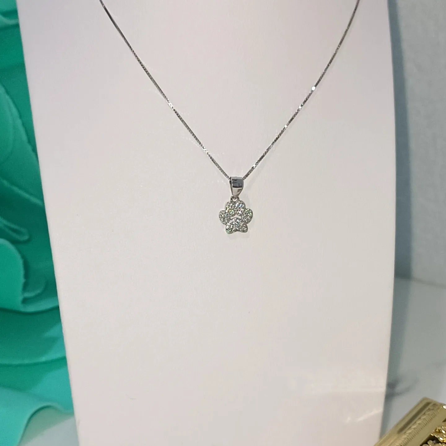 Collana zampa " amici del cuore"