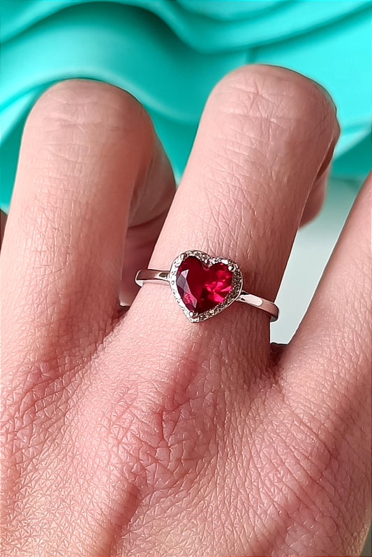 Lady D Ruby Herzring in 925er Silber und Zirkonia verstellbar