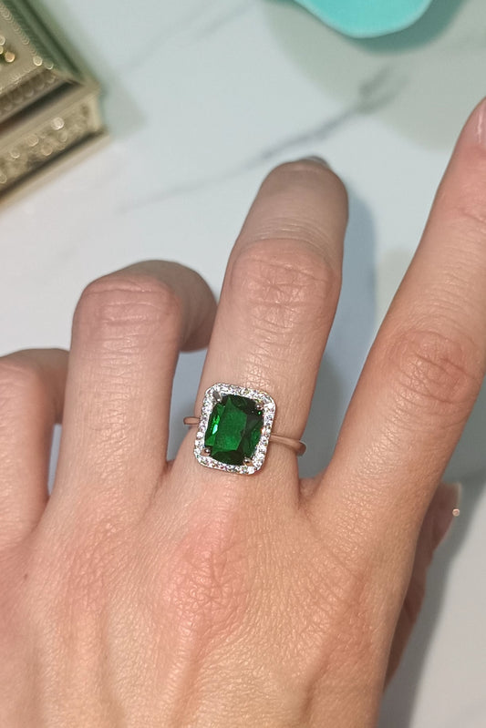 Anello vintage Square verde smeraldo in argento 925 e zirconi regolabile.