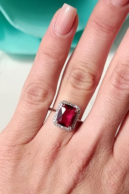 Anello vintage Square rosso rubino in argento 925 e zirconi regolabile.