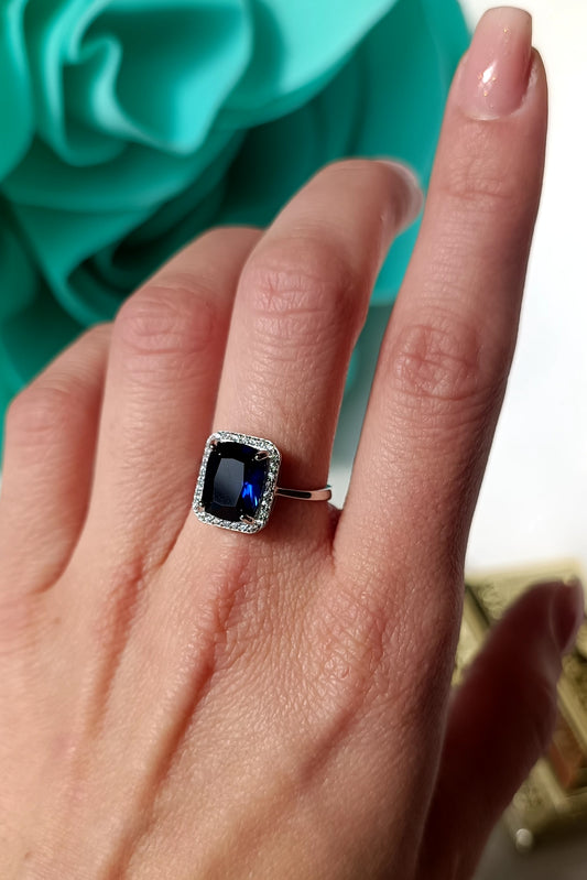 Anello vintage Square blu zaffiro in argento 925 e zirconi regolabile.