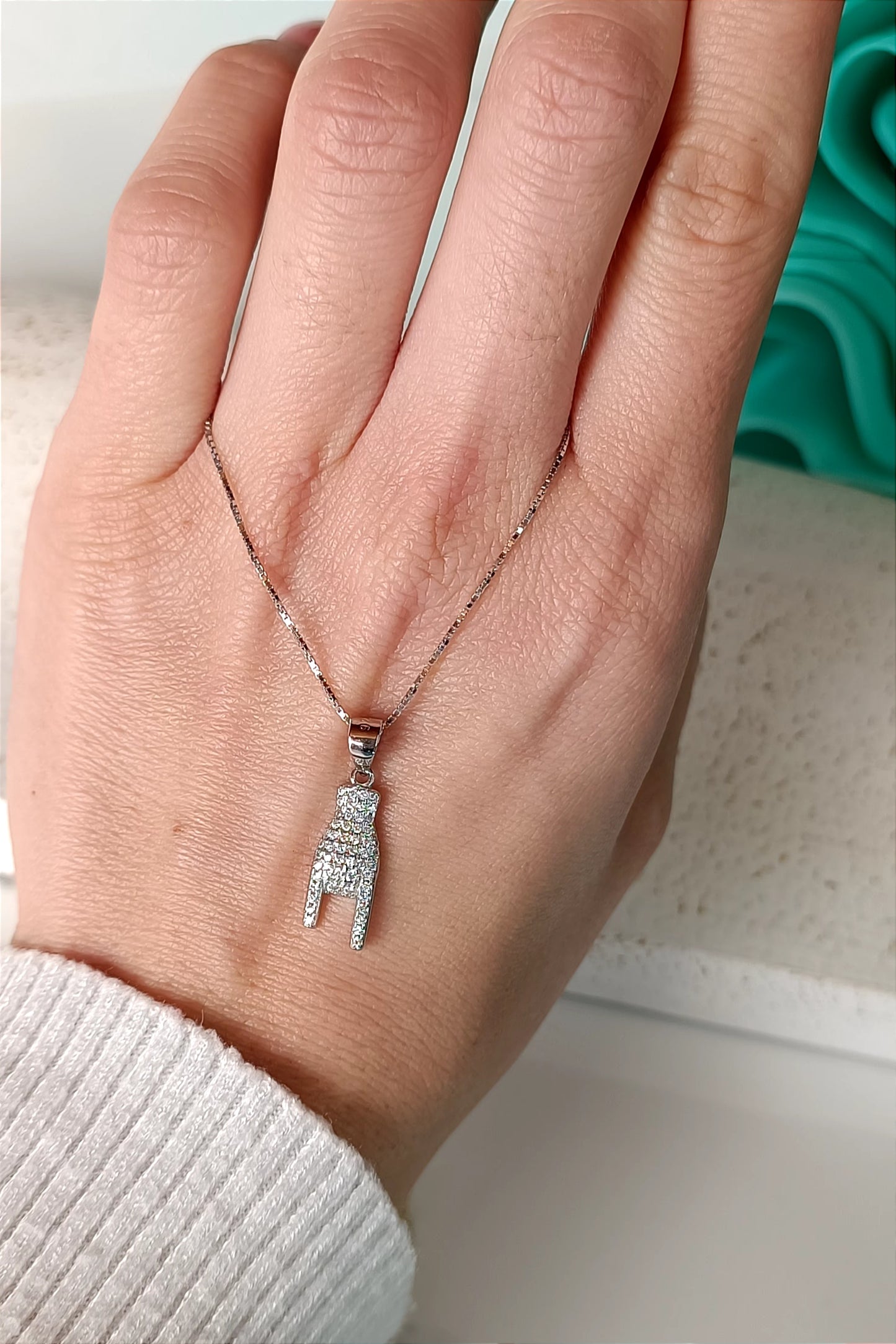 Abergläubische Handkette aus 925er Silberpavé